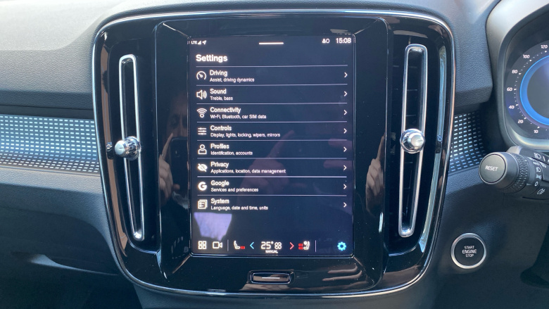 Volvo XC40 2.0 B3P Plus Dark 5dr Auto Petrol Estate